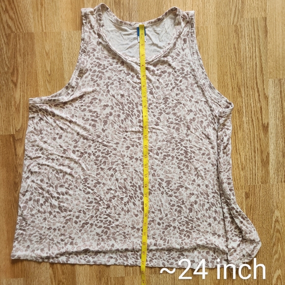 Old Navy Tank - Picture 5 of 6